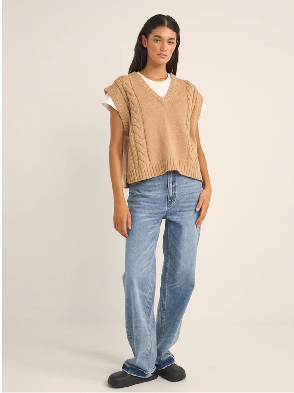 Rhythm beyond relaxed leg jean in washed blue size 6